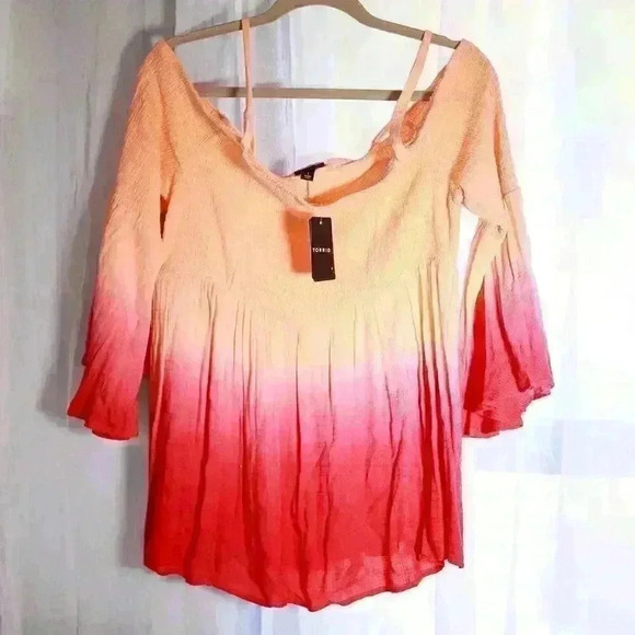 NWT Torrid Size 1X Orange Ombre Smocked Challis Cold Shoulder Bell Sleeve Blouse - Picture 1 of 12